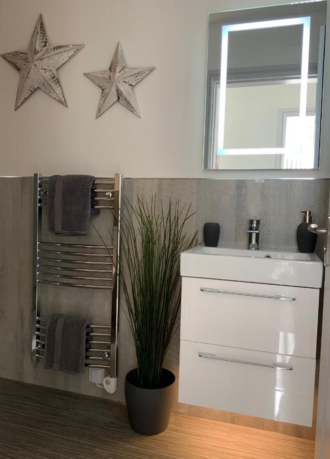 Deeside Snugs Apartment *